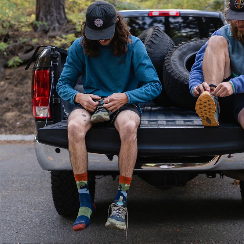 Darn Tough Men's Close Encounters Micro Crew Midweight Hiking Sock (5014)